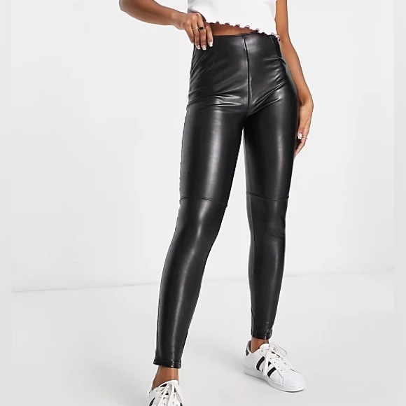 Black Abercrombie Classic Vegan Leather Legging - Picture 2 of 2